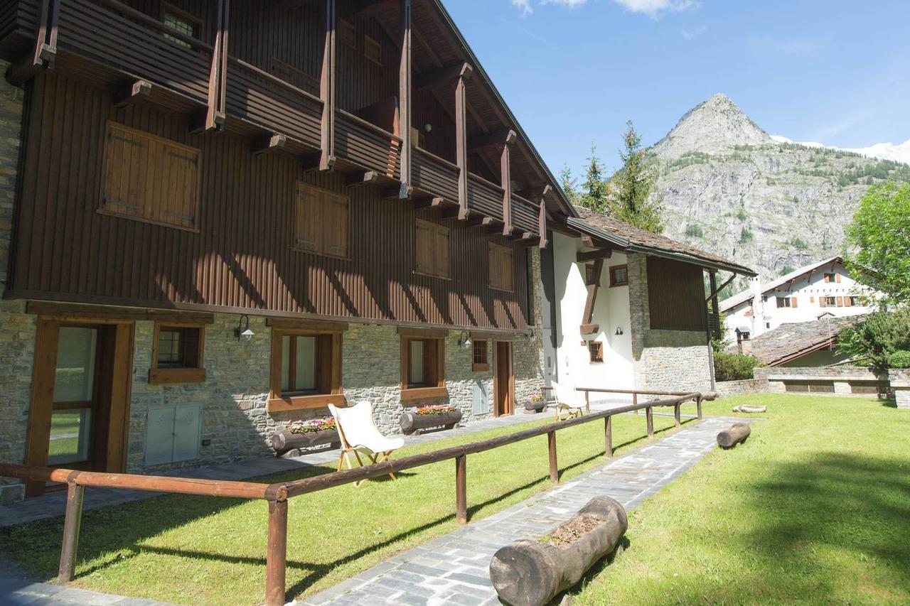 Joivy Superb Apartments For 6 With Mountain View And Garden In Курмайор Екстер'єр фото